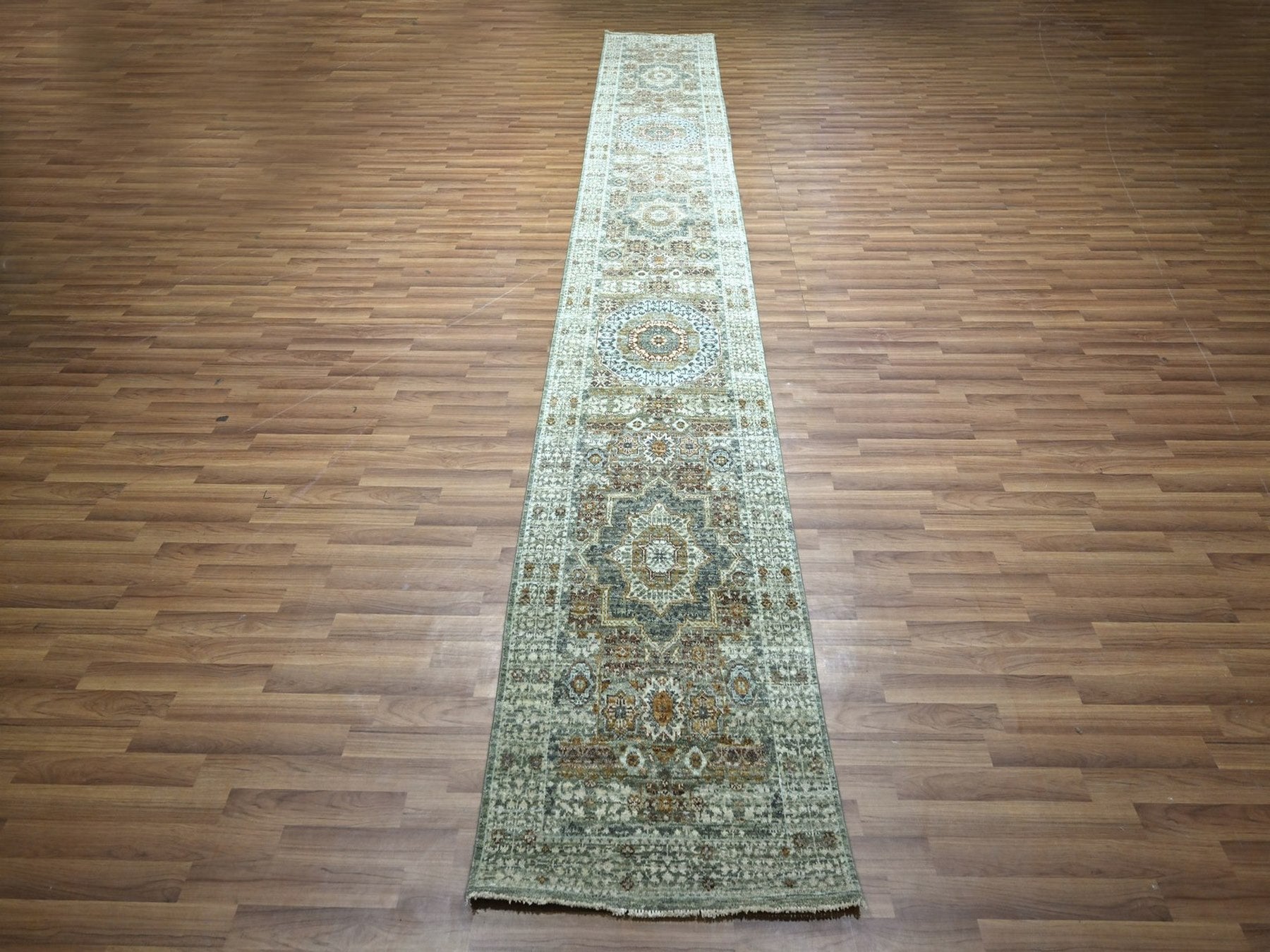 Green 2'6" x 16'0" Mamluk Hand knotted Wool Rug - Sku: O076911