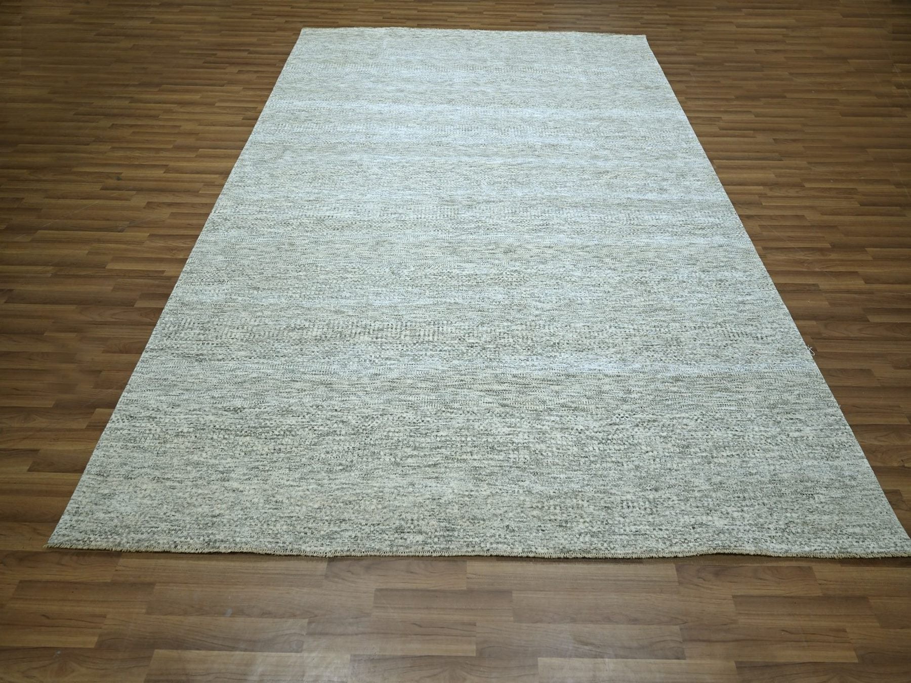 Modern / Contemporary hand-knotted wool rug in Gray, 8' x 10'2" — SKU O076915 (view 2)