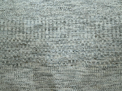 Modern / Contemporary hand-knotted wool rug in Gray, 8' x 10'2" — SKU O076915 (view 8)