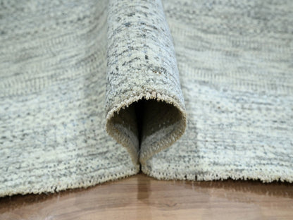 Modern / Contemporary hand-knotted wool rug in Gray, 9'2" x 12'1" — SKU O076917 (view 5)
