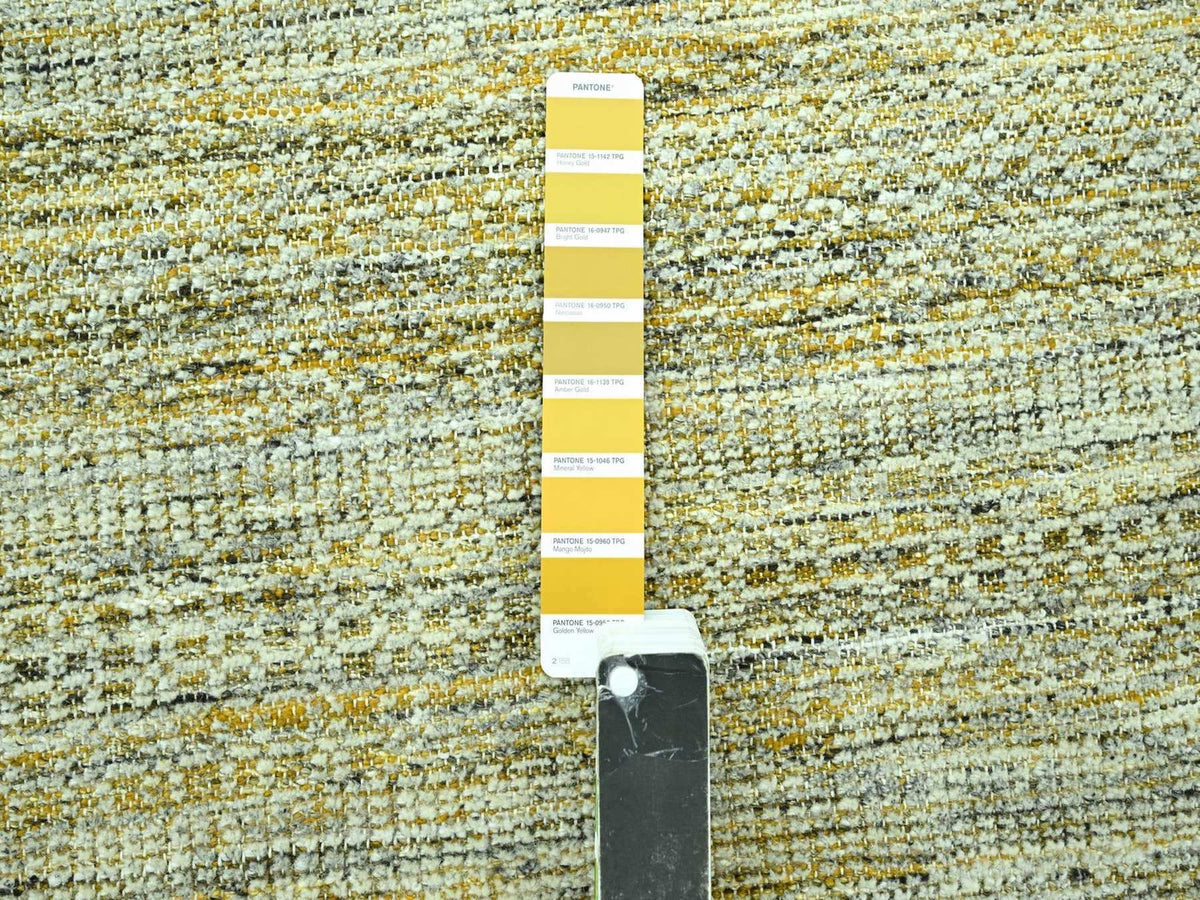Modern / Contemporary hand-knotted wool rug in Yellow, 11'10" x 14'11" — SKU O076928 (view 7)