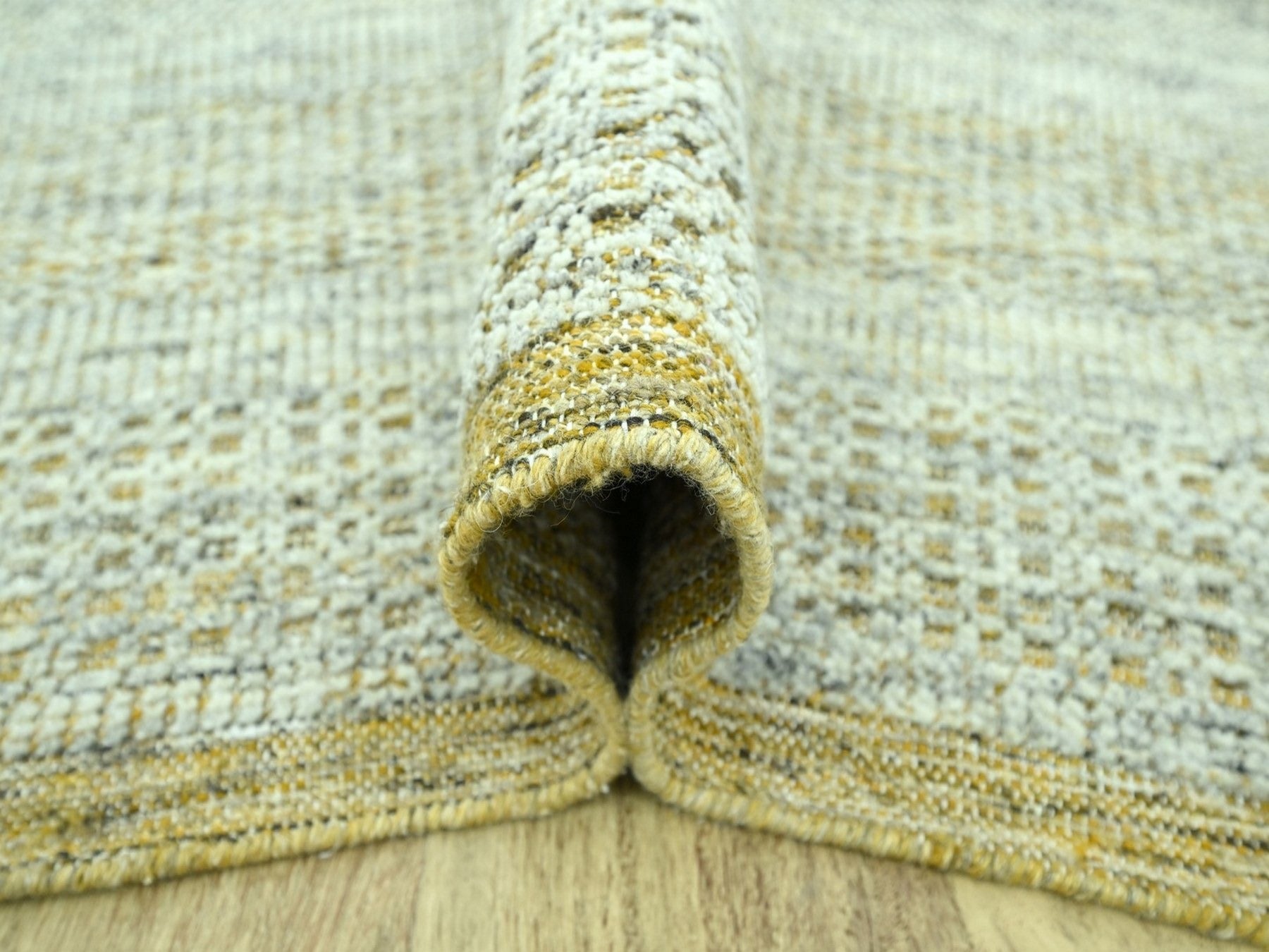Modern / Contemporary hand-knotted wool rug in Yellow, 9'11" x 13'11" — SKU O076930 (view 5)