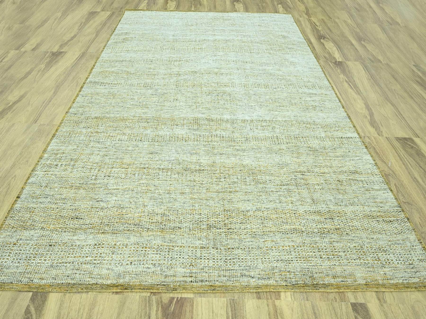 Modern / Contemporary hand-knotted wool rug in Yellow, 9'3" x 12'1" — SKU O076933 (view 2)