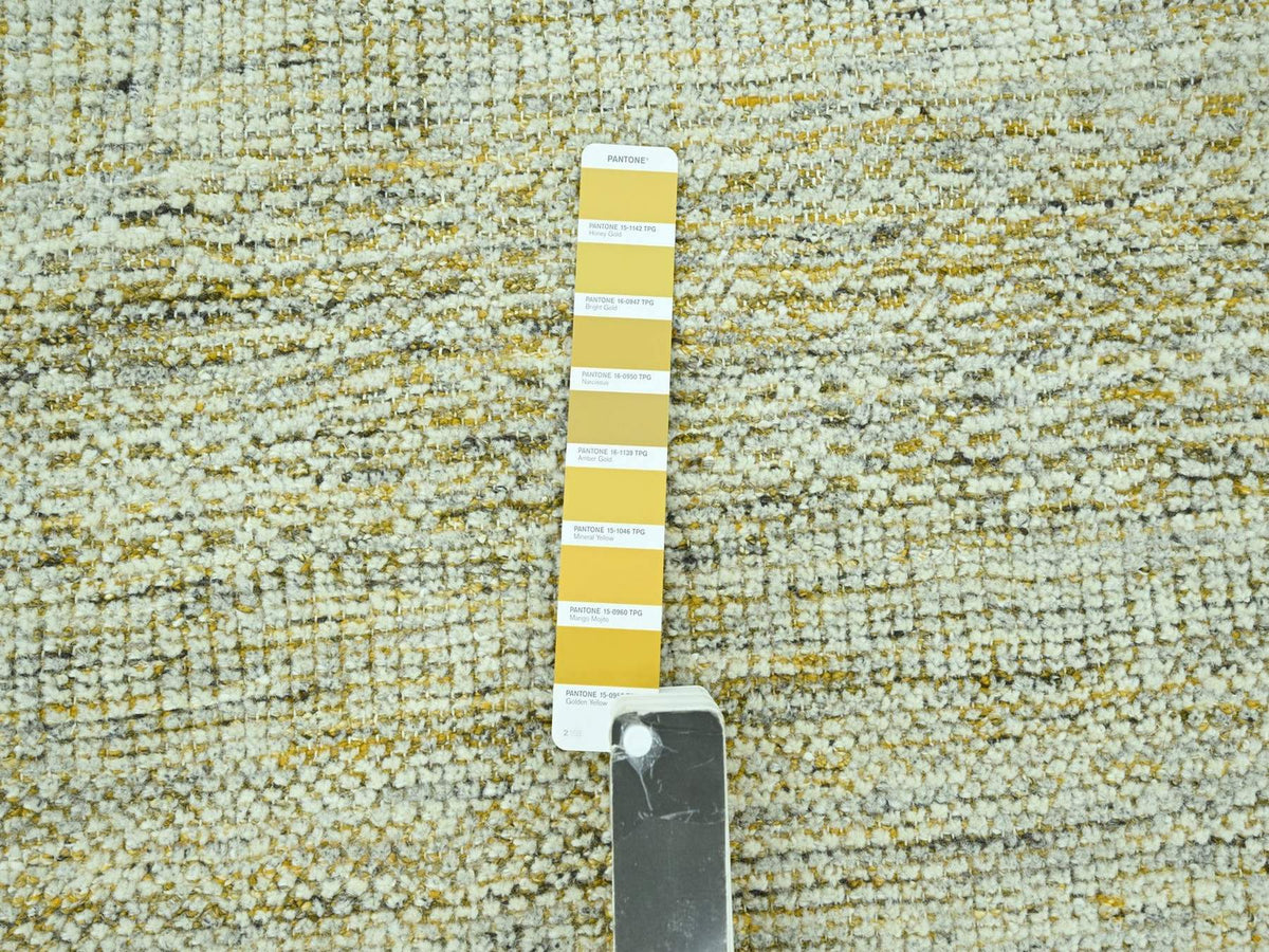 Modern / Contemporary hand-knotted wool rug in Yellow, 9'3" x 12'1" — SKU O076933 (view 7)