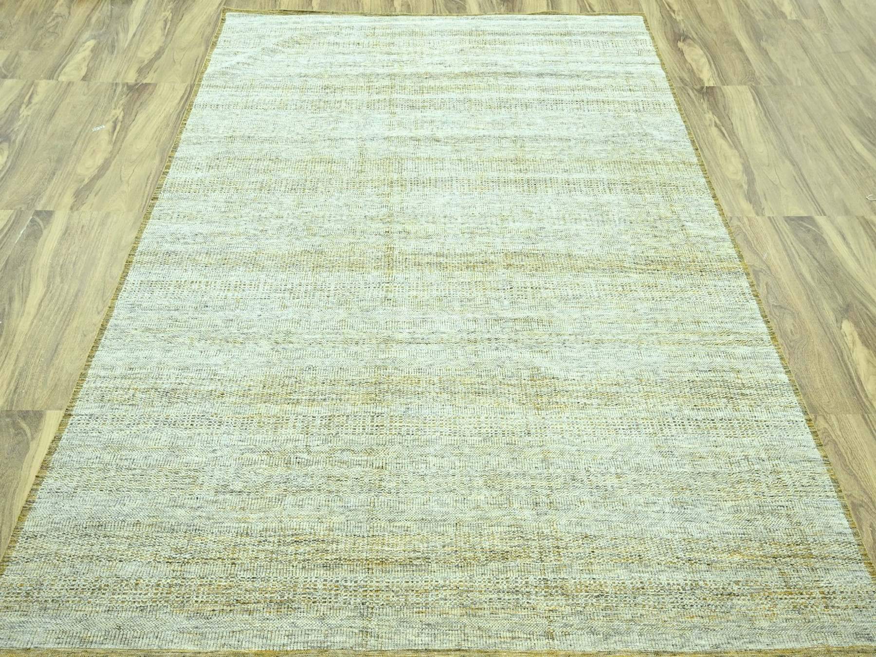 Modern / Contemporary hand-knotted wool rug in Yellow, 10' x 13'11" — SKU O076934 (view 2)