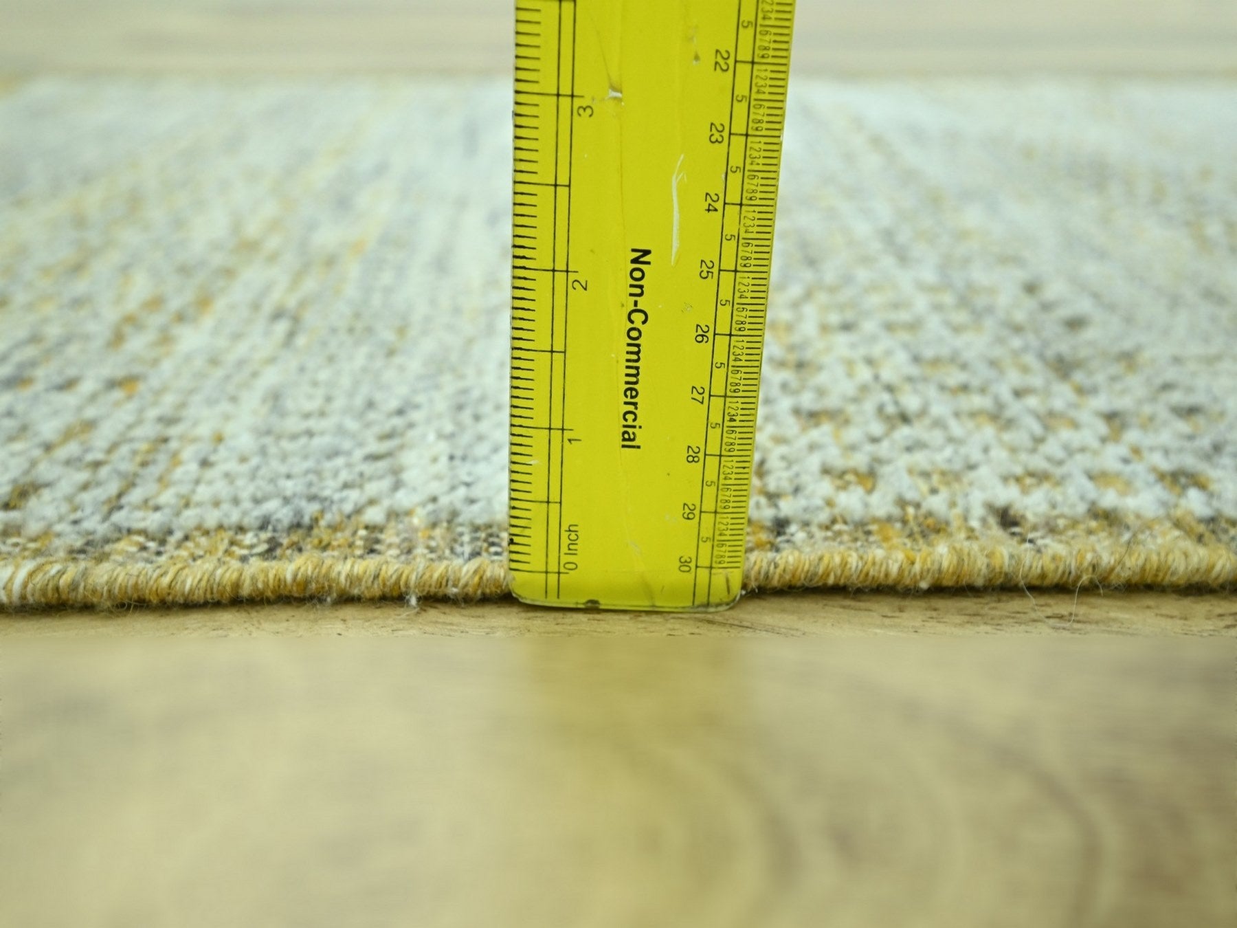 Modern / Contemporary hand-knotted wool rug in Yellow, 2' x 3' — SKU O076939 (view 3)