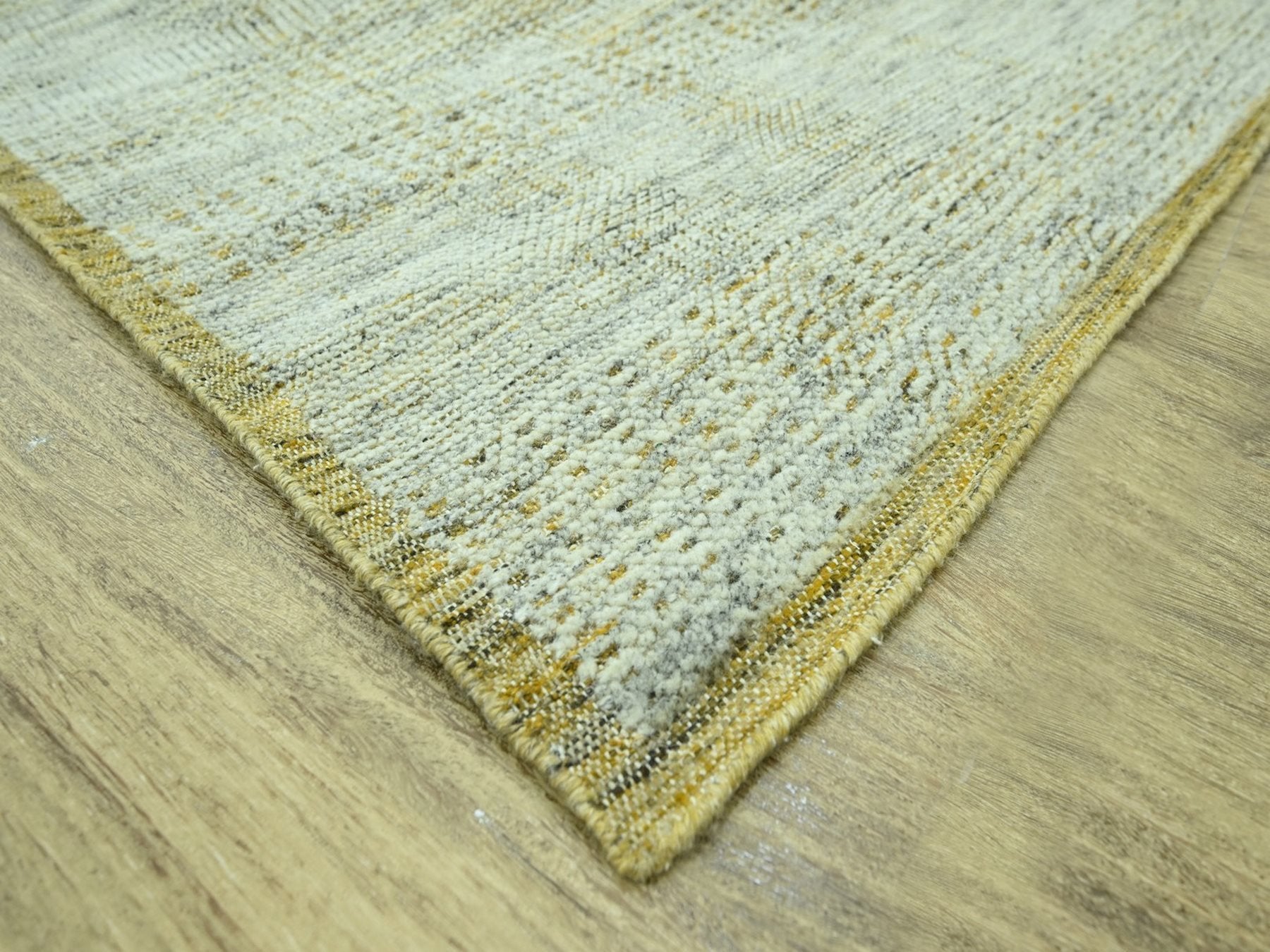 Modern / Contemporary hand-knotted wool rug in Yellow, 7'11" x 9'10" — SKU O076940 (view 6)