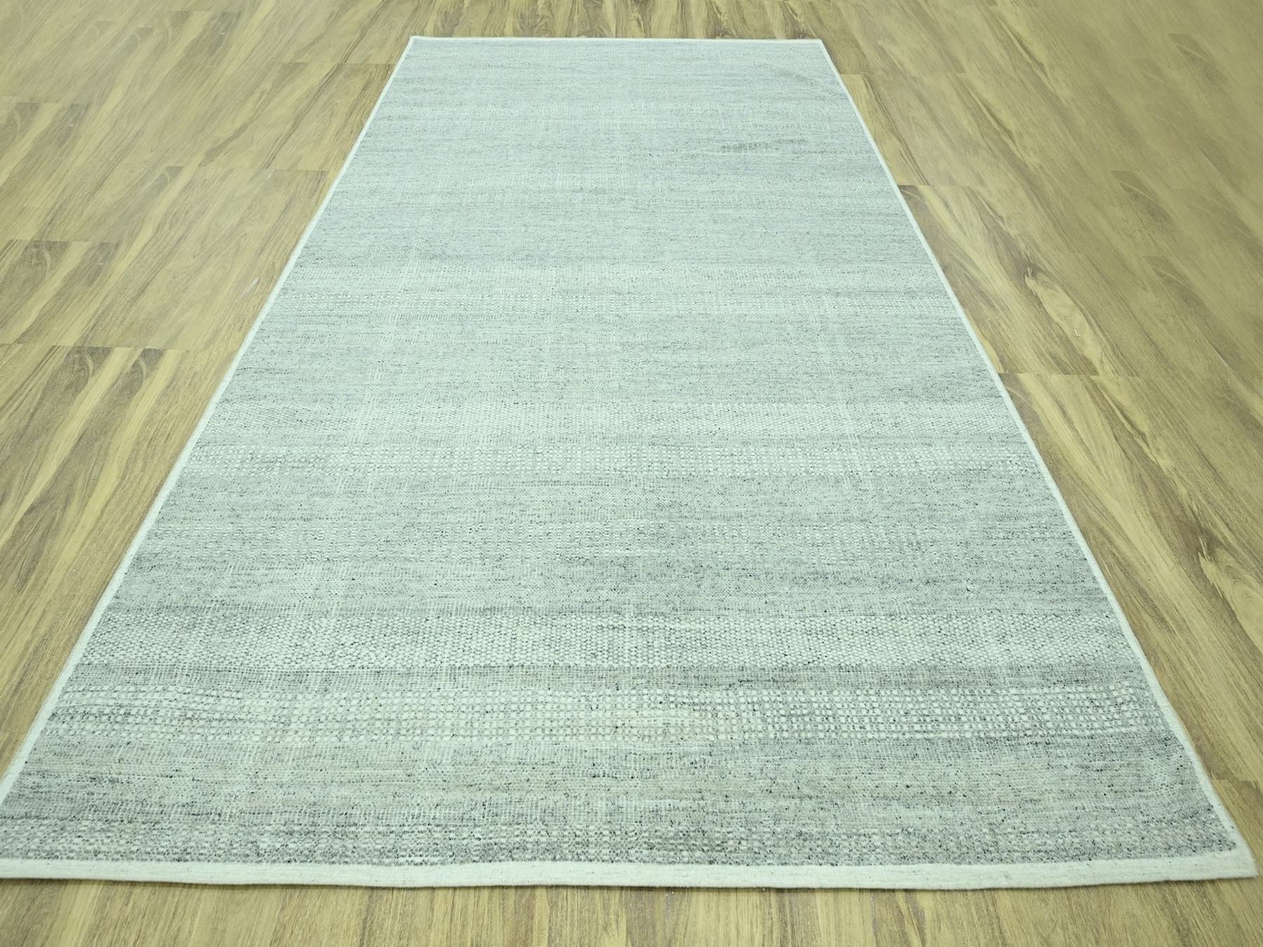 Modern / Contemporary hand-knotted wool rug in Gray, 9'11" x 14' — SKU O076974 (view 2)