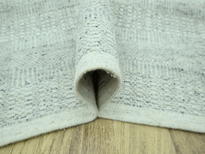 Modern / Contemporary hand-knotted wool rug in Gray, 9'1" x 12'2" — SKU O076976 (view 5)