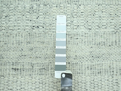 Modern / Contemporary hand-knotted wool rug in Gray, 9'1" x 12'2" — SKU O076976 (view 7)