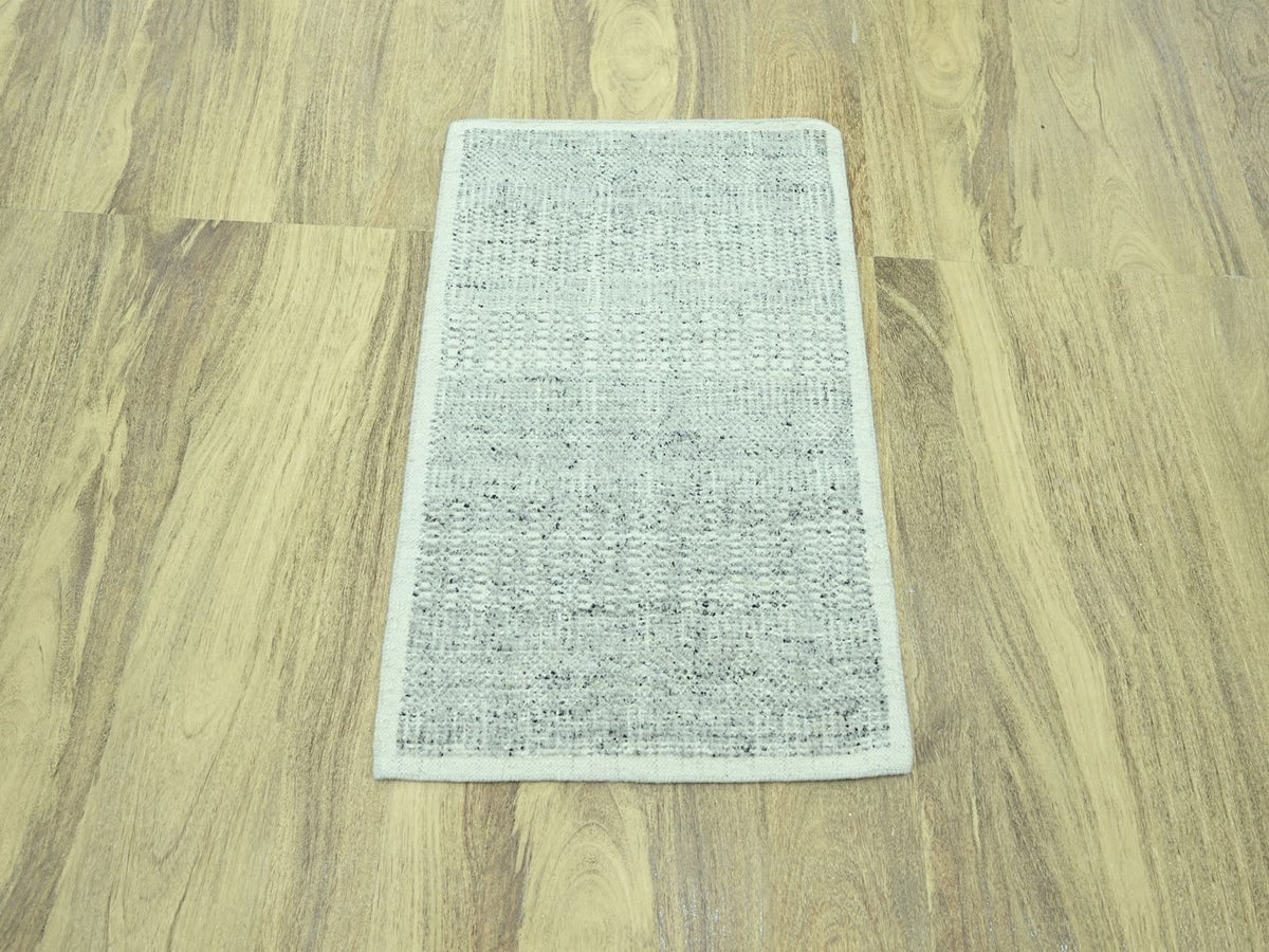 Modern / Contemporary hand-knotted wool rug in Gray, 2' x 3' — SKU O076978 (view 2)