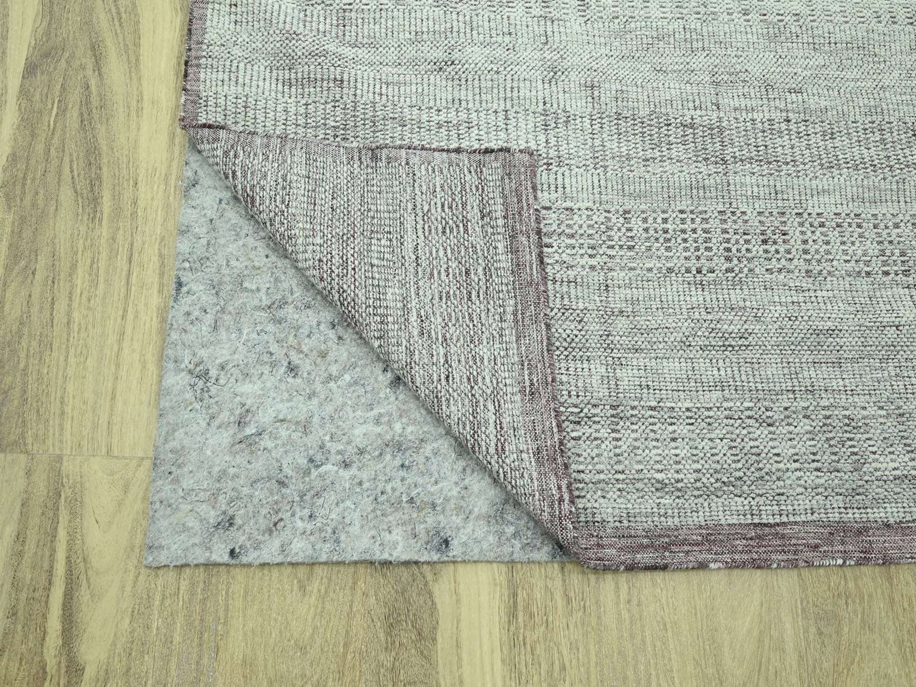 Modern / Contemporary hand-knotted wool rug in Red, 9'7" x 13' — SKU O076980 (view 4)