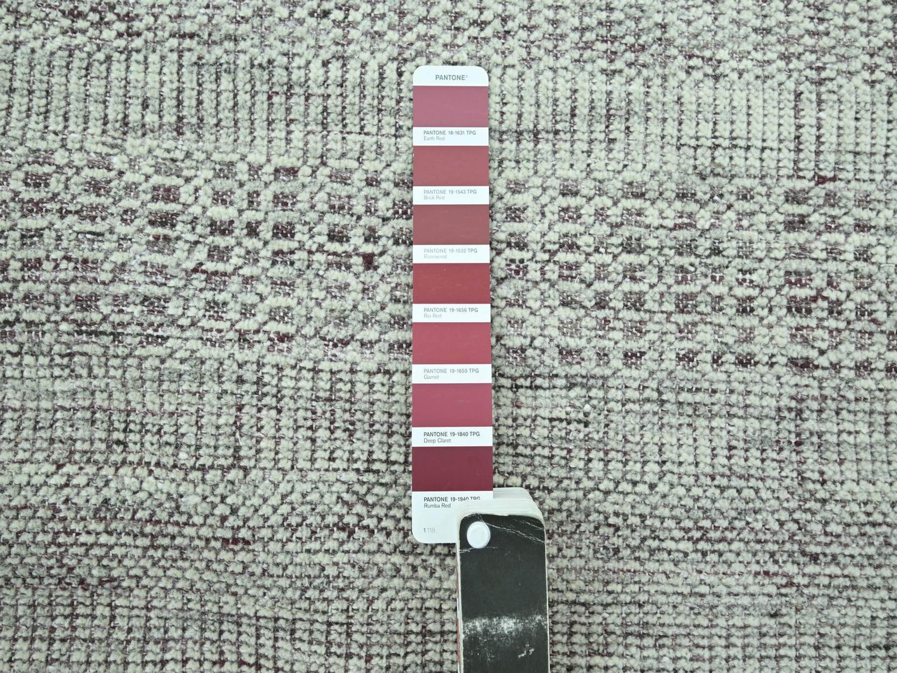 Modern / Contemporary hand-knotted wool rug in Red, 9'7" x 13' — SKU O076980 (view 7)