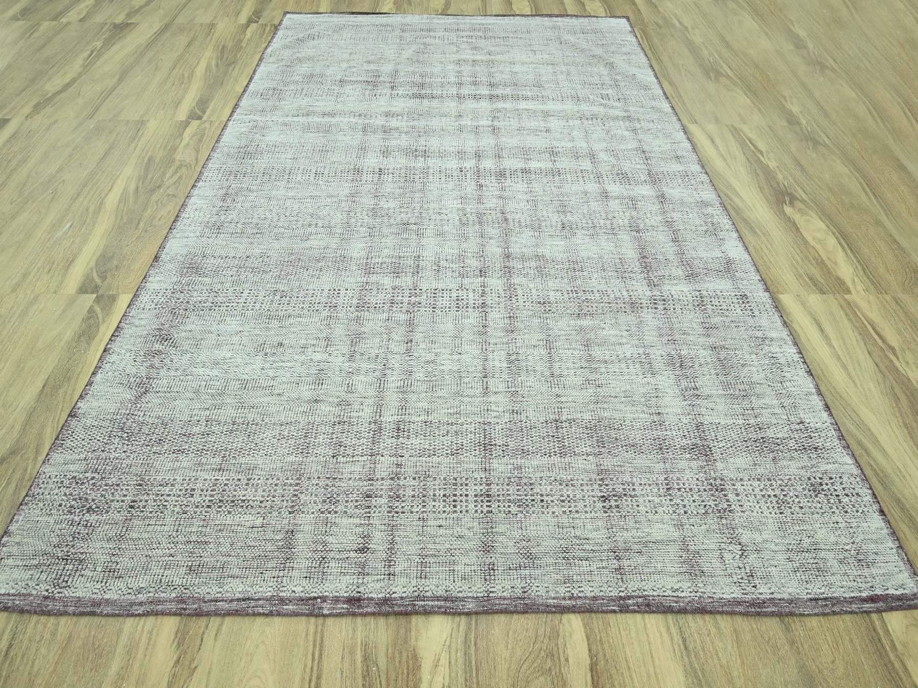 Modern / Contemporary hand-knotted wool rug in Red, 8'10" x 11'10" — SKU O076982 (view 2)