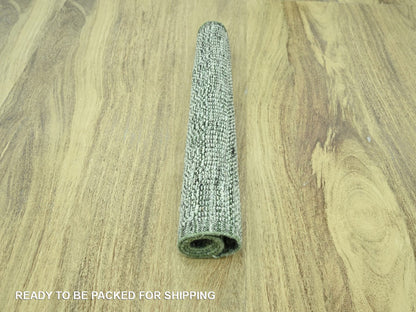 Green 2'0" x 3'0" Modern and Contemporary Hand knotted Wool Rug - Sku: O076989