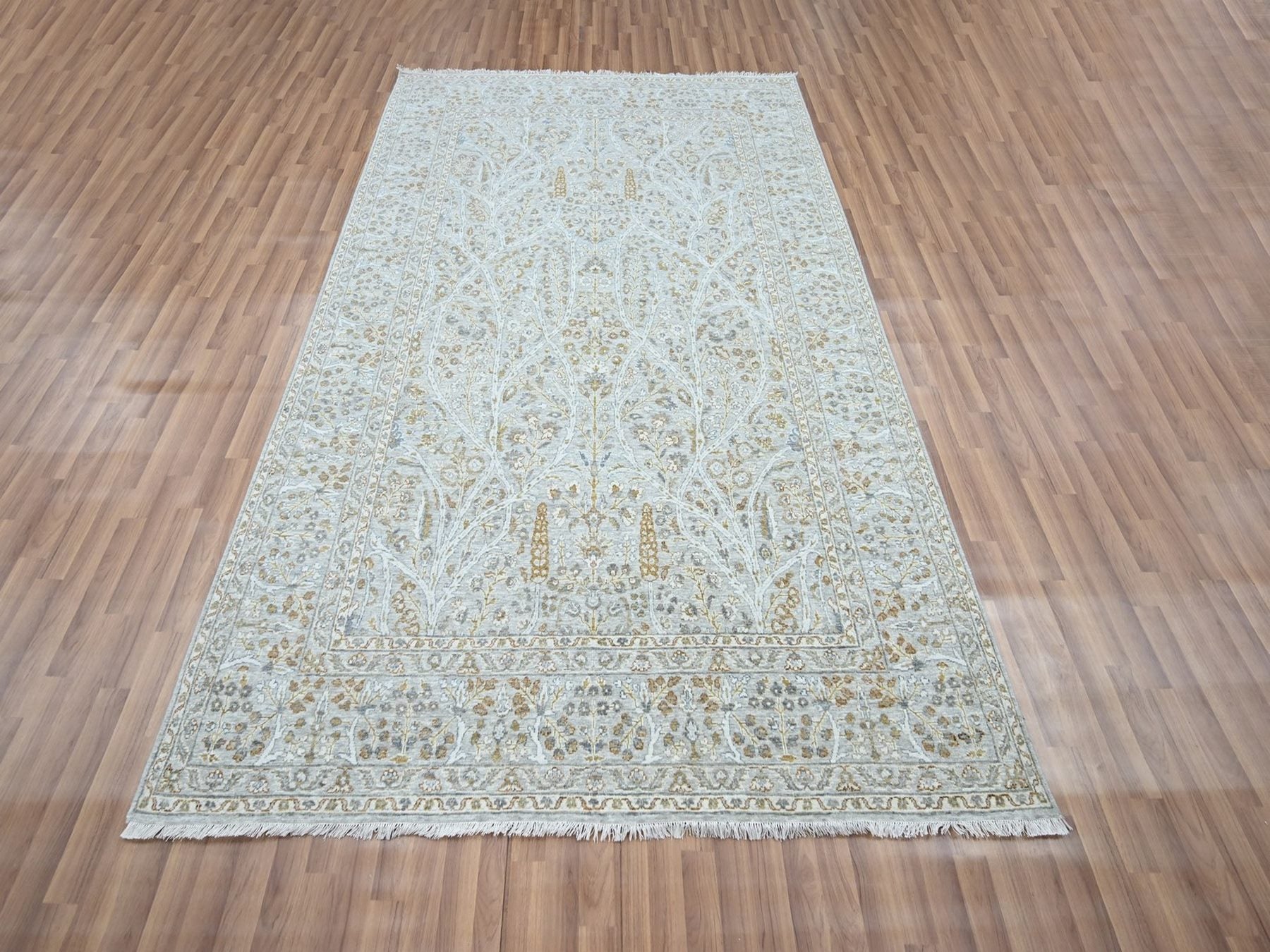 Fine Oriental hand-knotted wool rug in Gray, 6'1" x 9'1" — SKU O076998 (view 2)