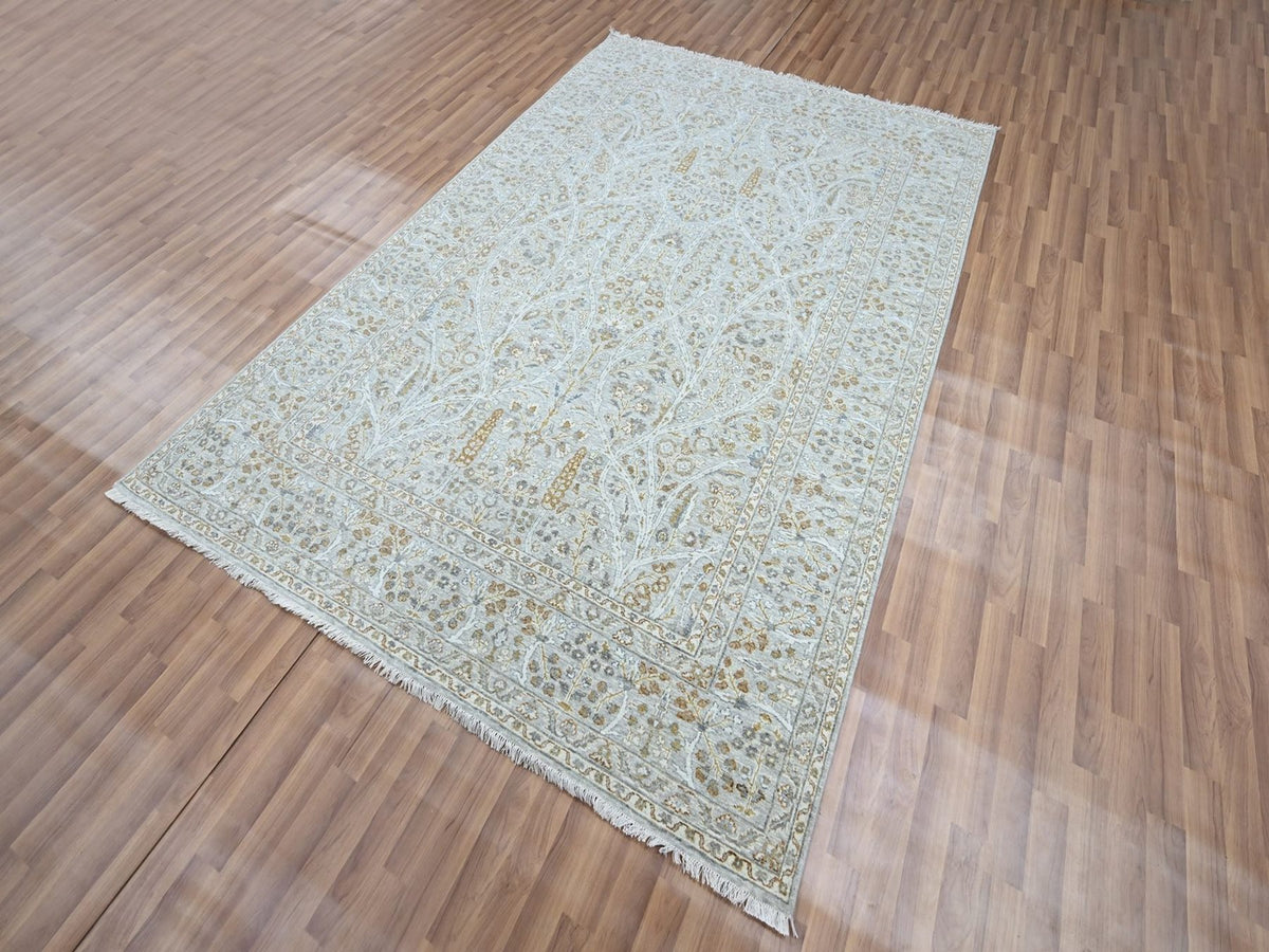 Fine Oriental hand-knotted wool rug in Gray, 6'1" x 9'1" — SKU O076998 (view 3)