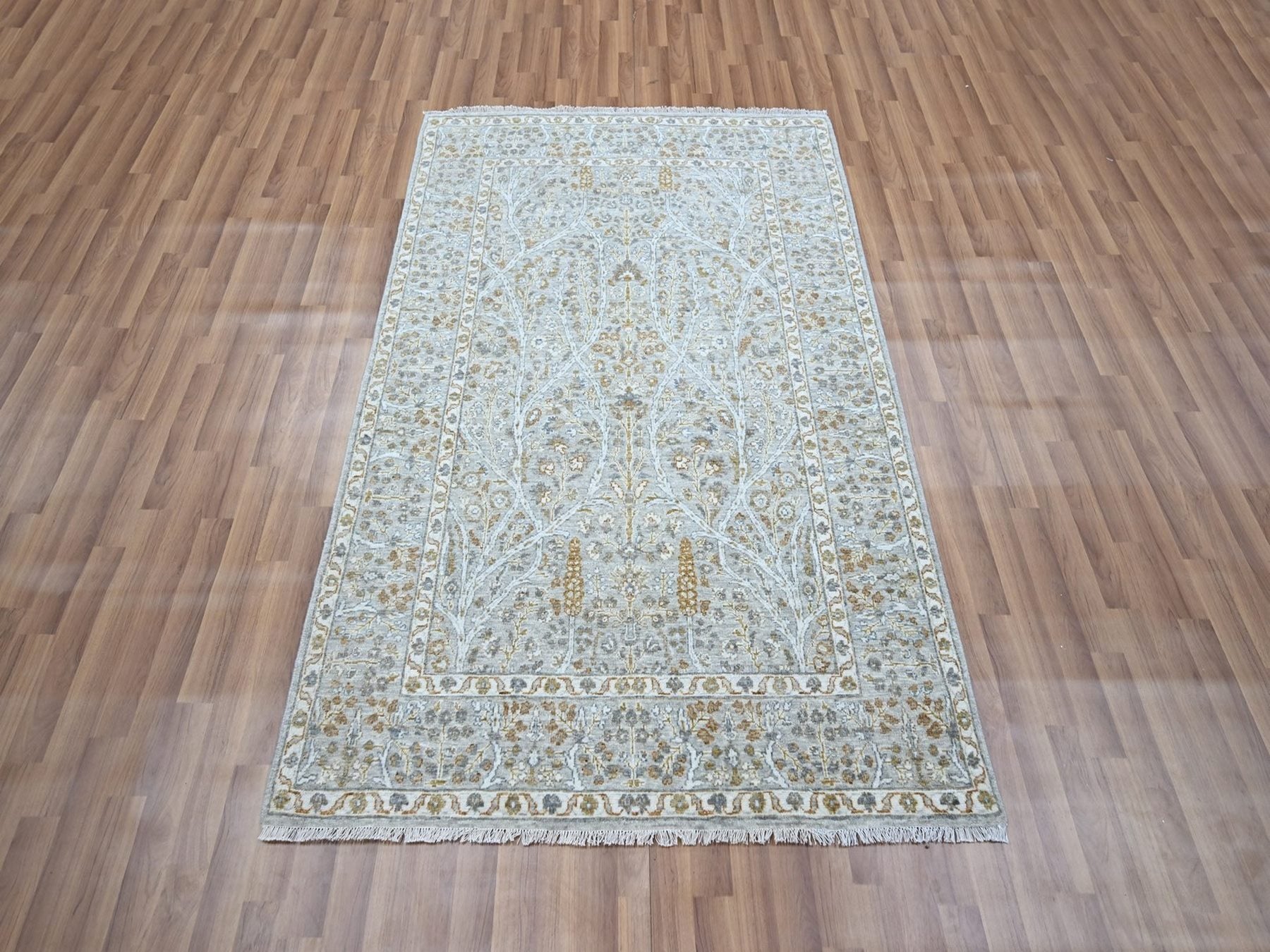 Fine Oriental hand-knotted wool rug in Gray, 4'1" x 6'1" — SKU O077000 (view 2)