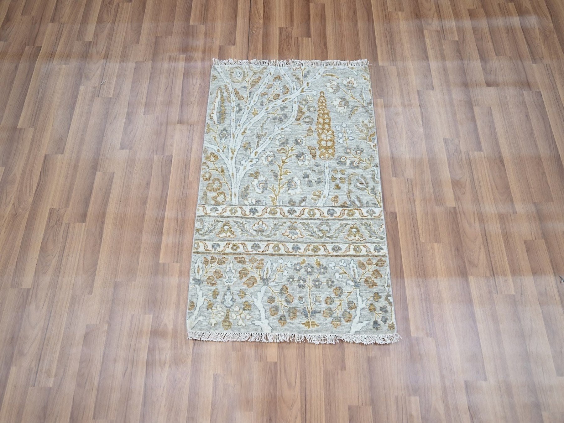 Fine Oriental hand-knotted wool rug in Gray, 2' x 3' — SKU O077003 (view 2)