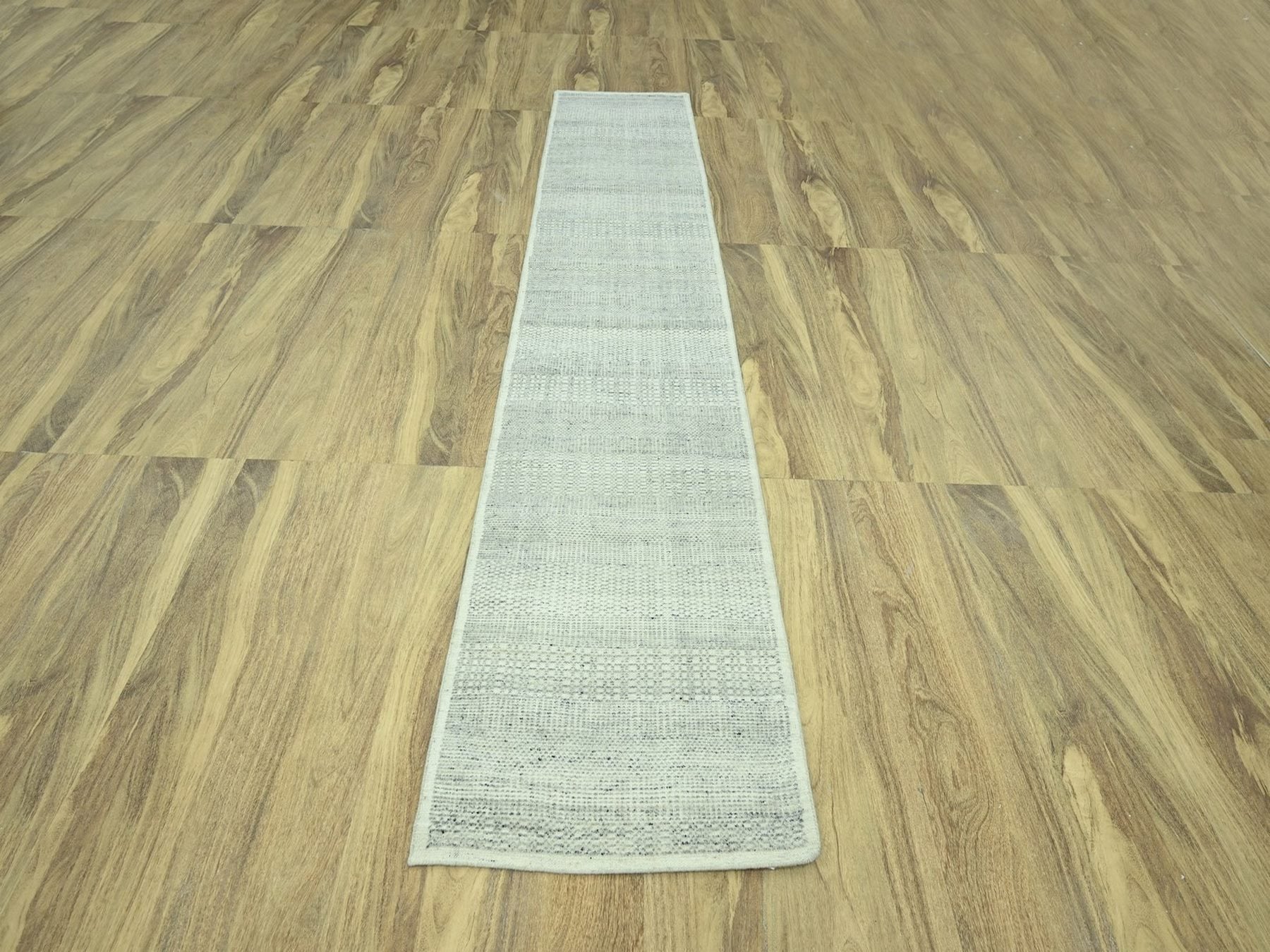 Modern / Contemporary hand-knotted wool runner in Gray, 2'9" x 11'10" — SKU O077062 (view 2)
