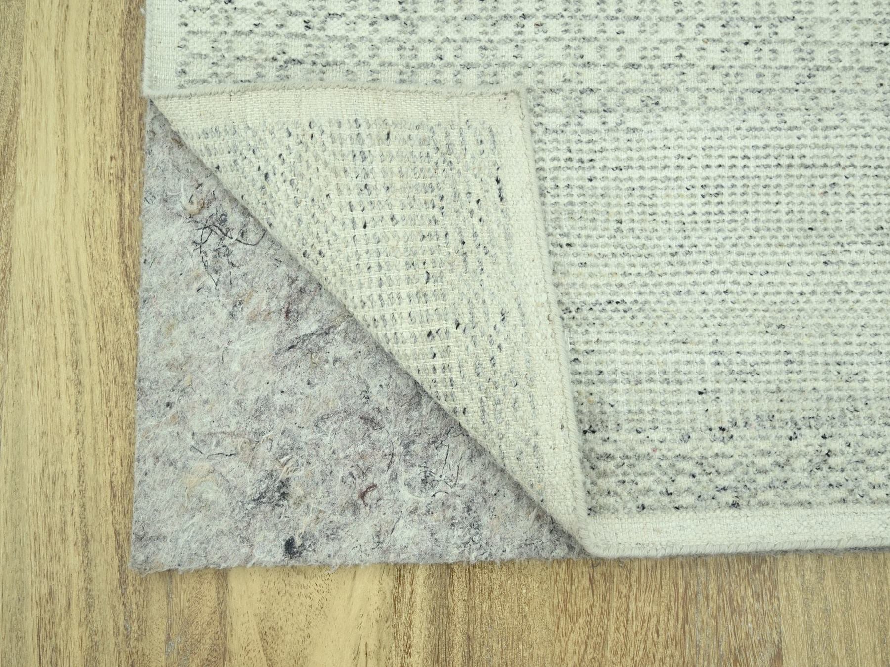 Modern / Contemporary hand-knotted wool runner in Gray, 2'8" x 11'10" — SKU O077063 (view 3)