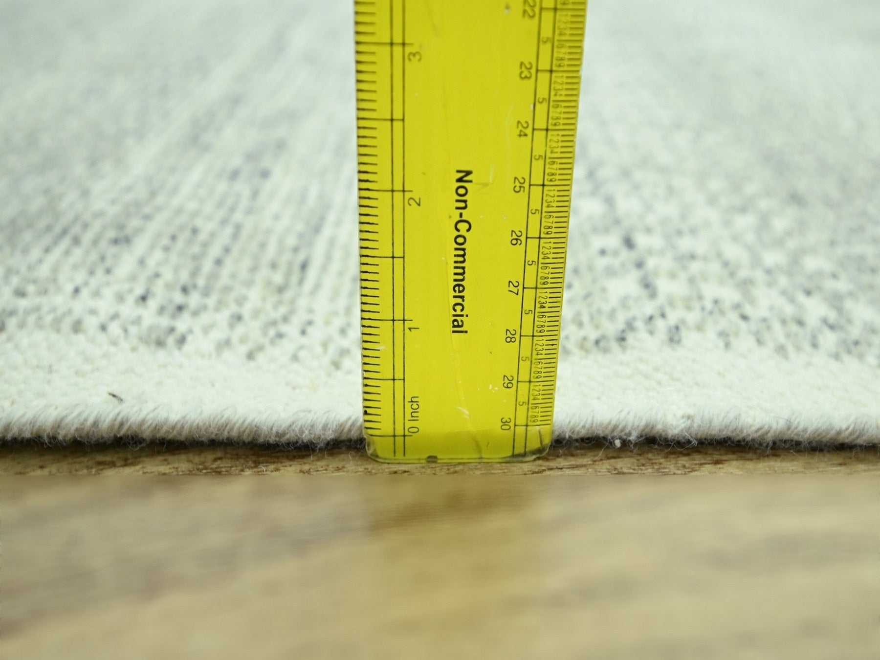 Modern / Contemporary hand-knotted wool runner in Gray, 2'7" x 10'2" — SKU O077066 (view 6)