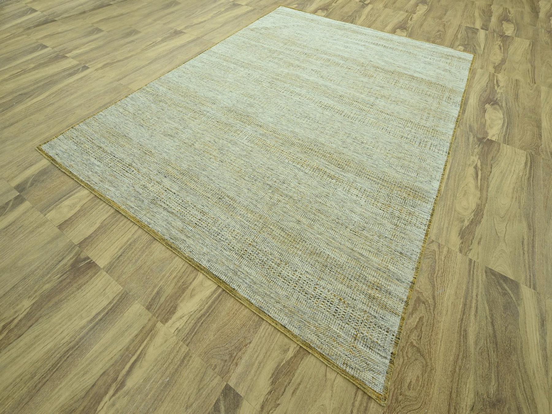 Modern / Contemporary hand-knotted wool rug in Yellow, 9' x 12' — SKU O077067 (view 3)