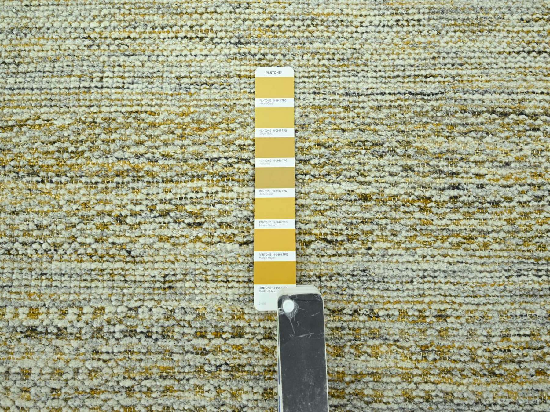 Modern / Contemporary hand-knotted wool runner in Yellow, 2'7" x 12' — SKU O077070 (view 4)