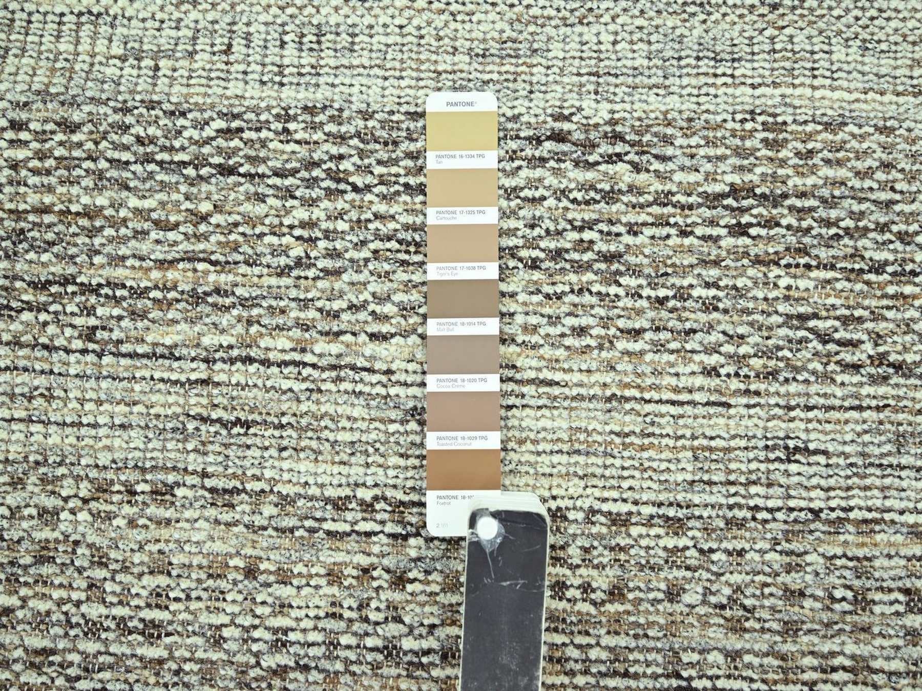 Modern / Contemporary hand-knotted wool runner in Brown, 2'7" x 11'10" — SKU O077074 (view 4)