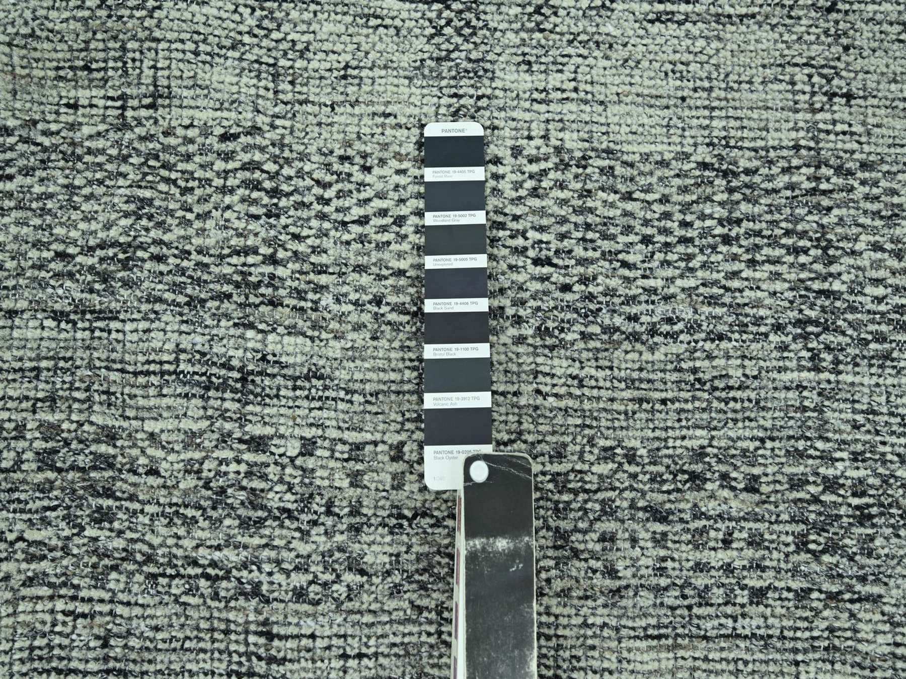 Modern / Contemporary hand-knotted wool rug in Black, 12'3" x 15' — SKU O077083 (view 7)