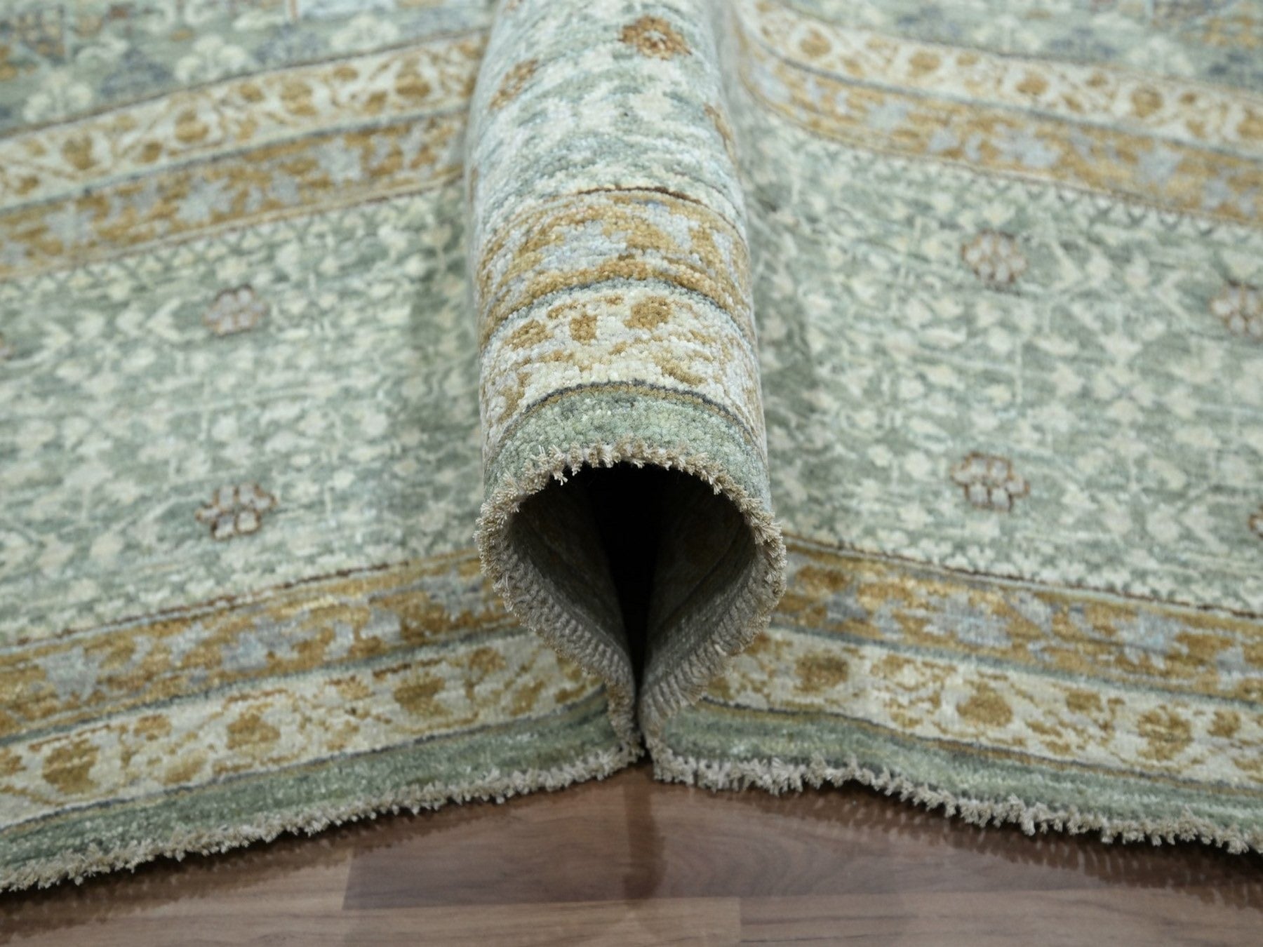 Mamluk Mamluk hand-knotted wool rug in Green & Ivory, 10' x 14'2" — SKU O077088 (view 5)