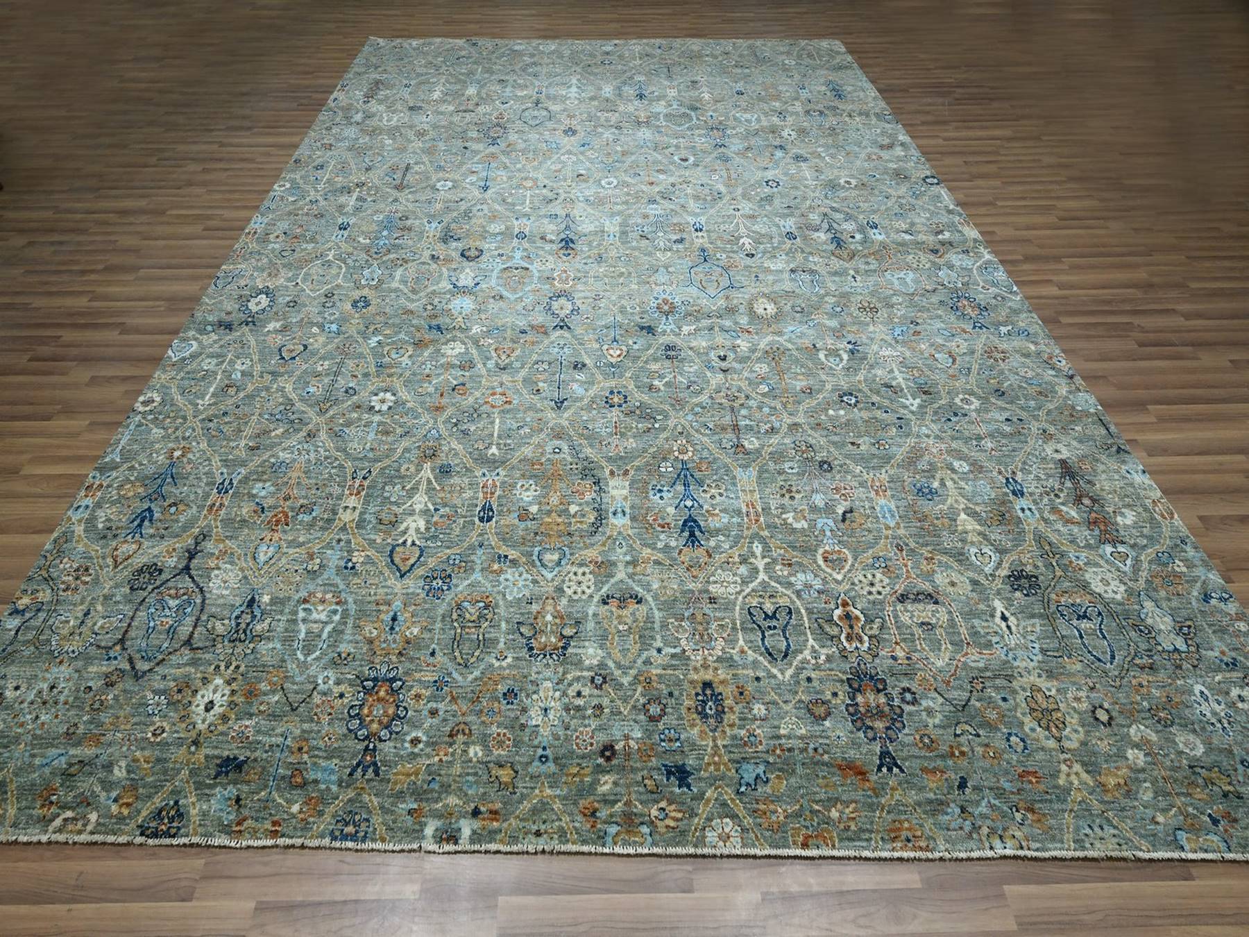 Agra Oushak hand-knotted wool rug in Green, 10'1" x 14' — SKU O077089 (view 2)
