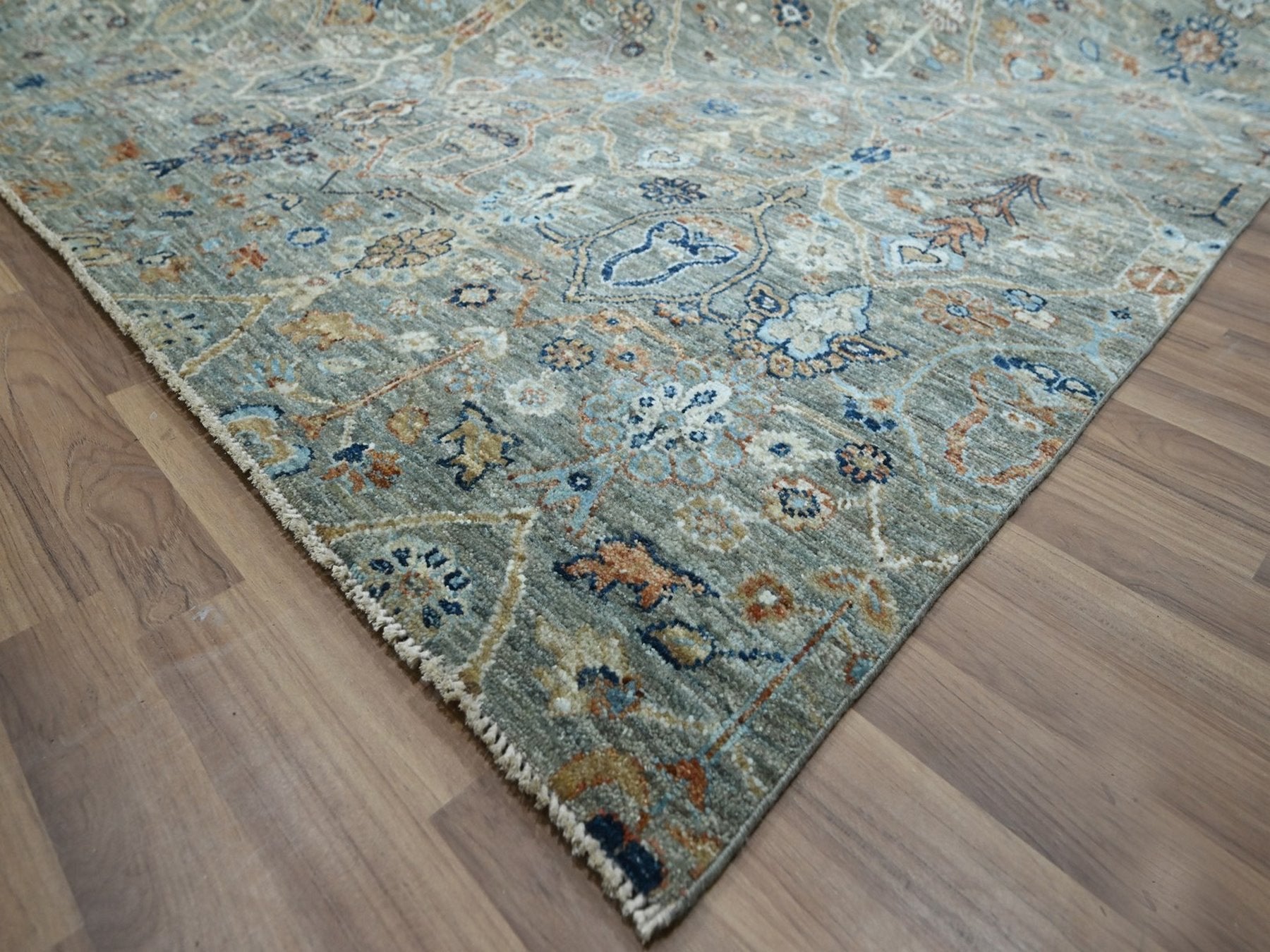 Agra Oushak hand-knotted wool rug in Green, 10'1" x 14' — SKU O077089 (view 6)