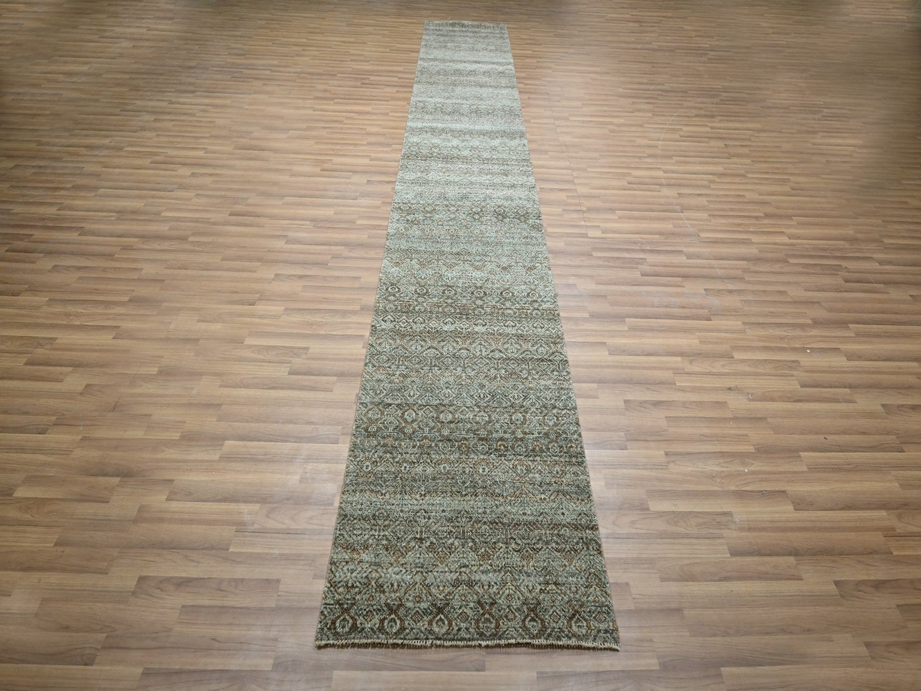 Modern / Contemporary hand-knotted wool runner in Green, 2'6" x 15'11" — SKU O077093 (view 2)