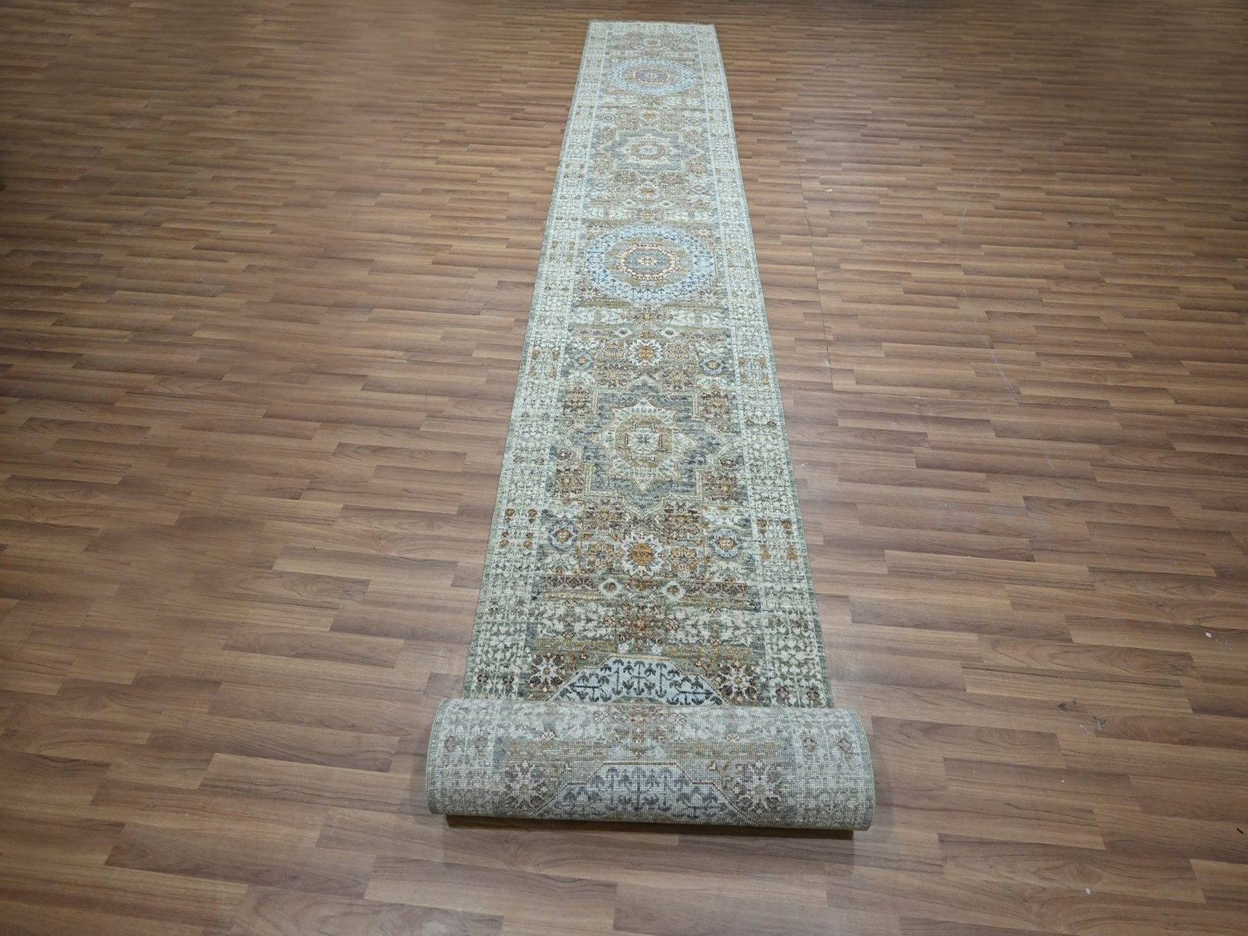 Mamluk Mamluk hand-knotted wool runner in Green, 2'8" x 21'11" — SKU O077094 (view 2)