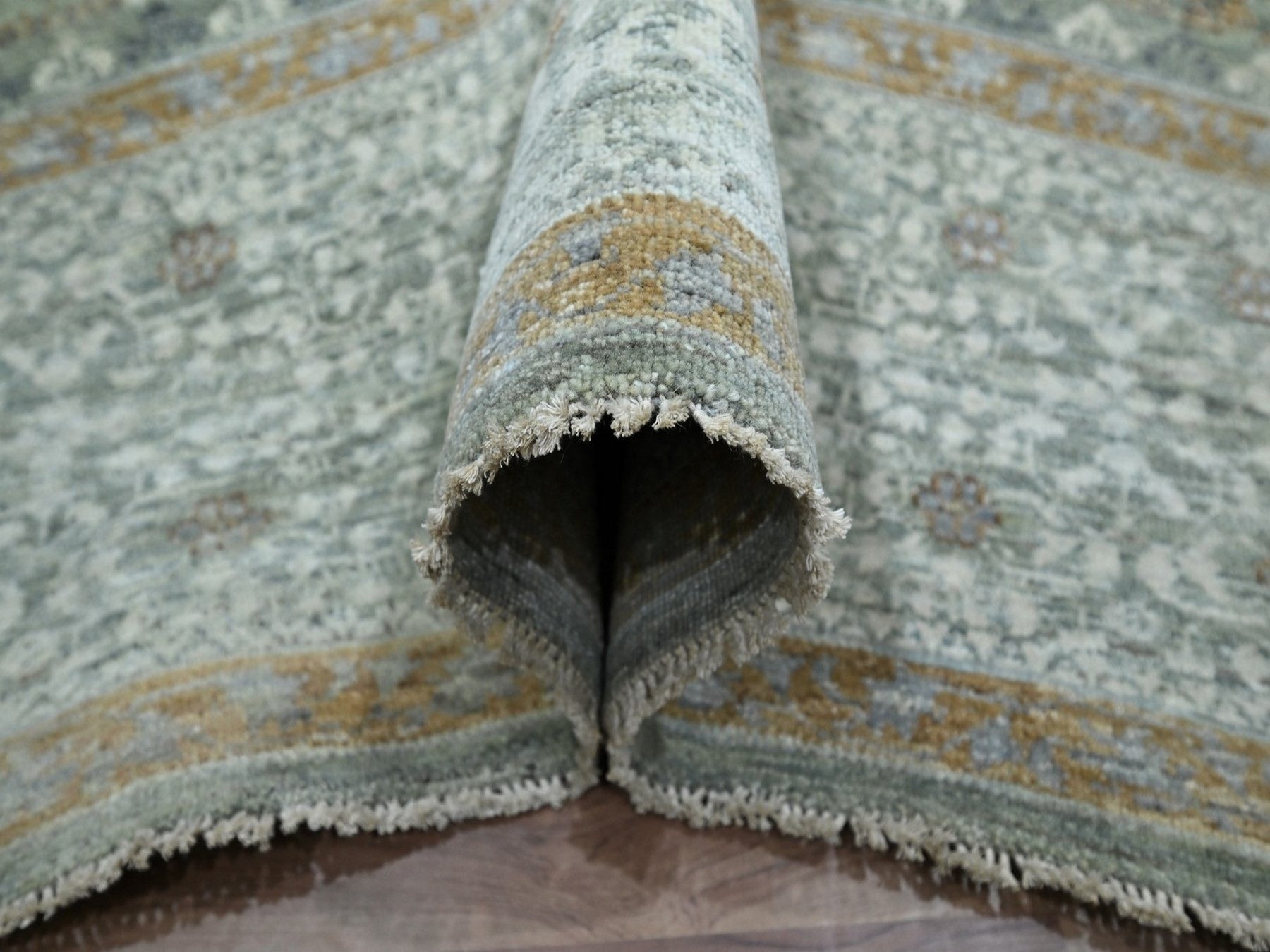 Mamluk Mamluk hand-knotted wool rug in Green, 8'11" x 12'1" — SKU O077099 (view 5)