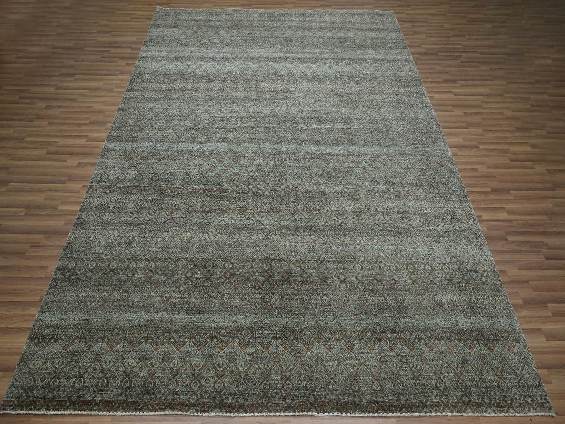 Modern / Contemporary hand-knotted wool rug in Green, 9'1" x 12' — SKU O077104 (view 2)