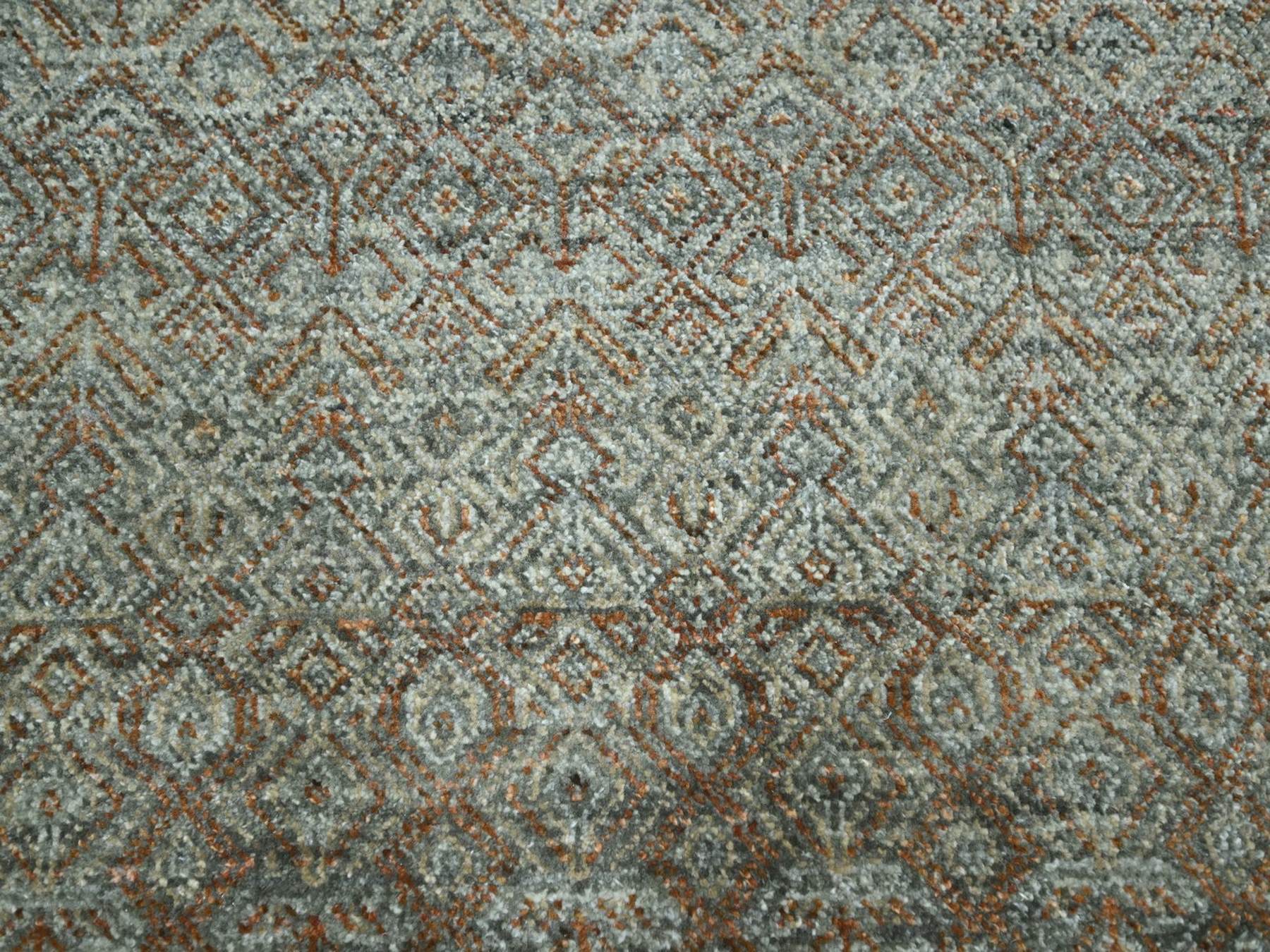 Modern / Contemporary hand-knotted wool rug in Green, 9'1" x 12' — SKU O077104 (view 8)