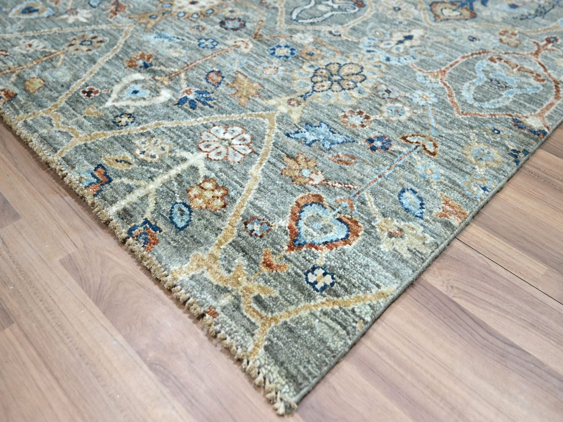 Agra Oushak hand-knotted wool rug in Green, 8'1" x 10' — SKU O077107 (view 6)