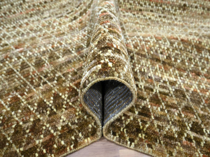 Modern / Contemporary hand-knotted wool rug in Brown, 8'1" x 10' — SKU O077108 (view 5)