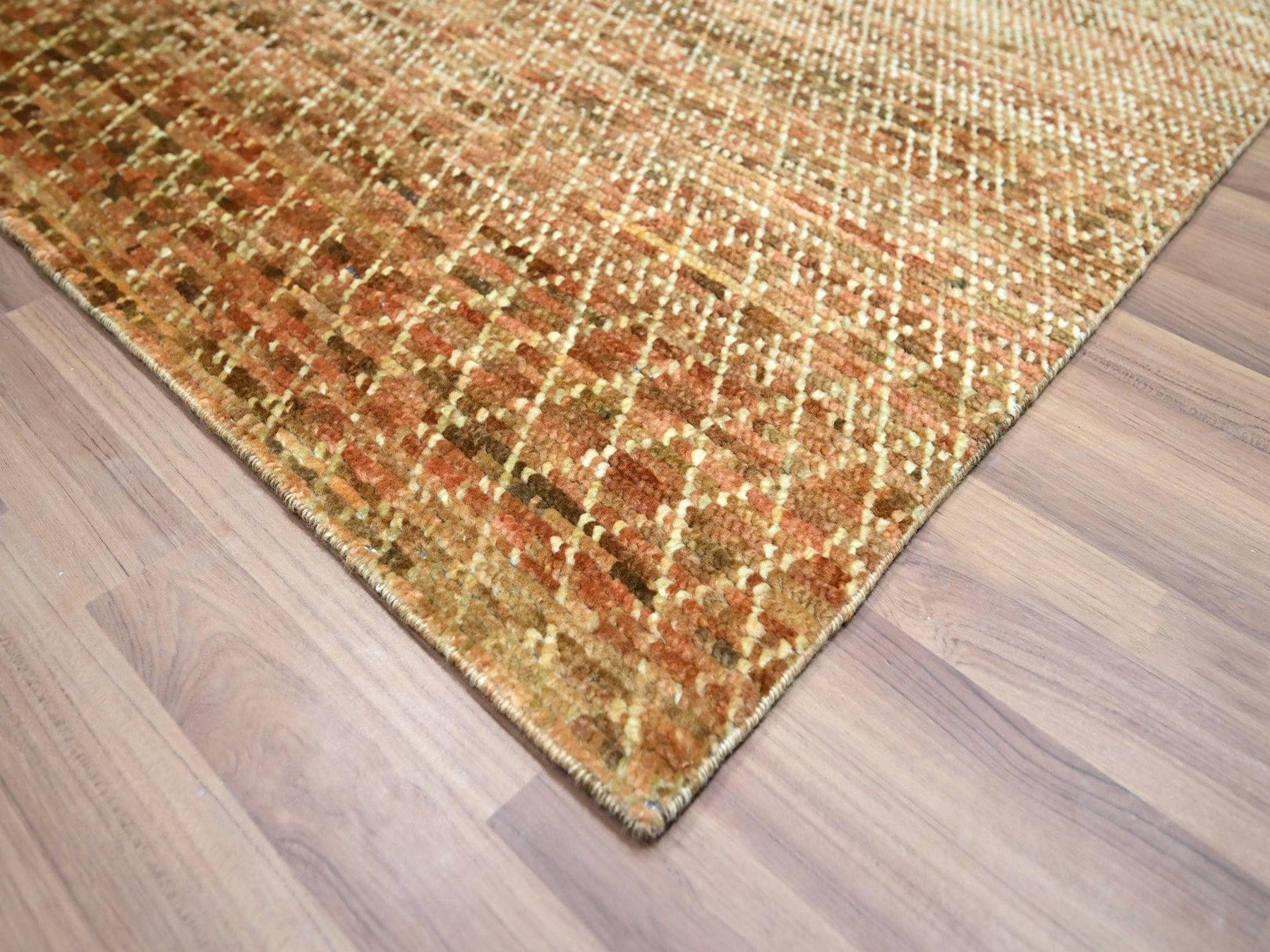 Modern / Contemporary hand-knotted wool rug in Brown, 8'1" x 10'1" — SKU O077109 (view 6)