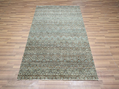 Modern / Contemporary hand-knotted wool rug in Green, 4'1" x 6'1" — SKU O077115 (view 2)