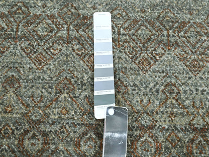 Modern / Contemporary hand-knotted wool rug in Green, 4'1" x 6'1" — SKU O077115 (view 4)