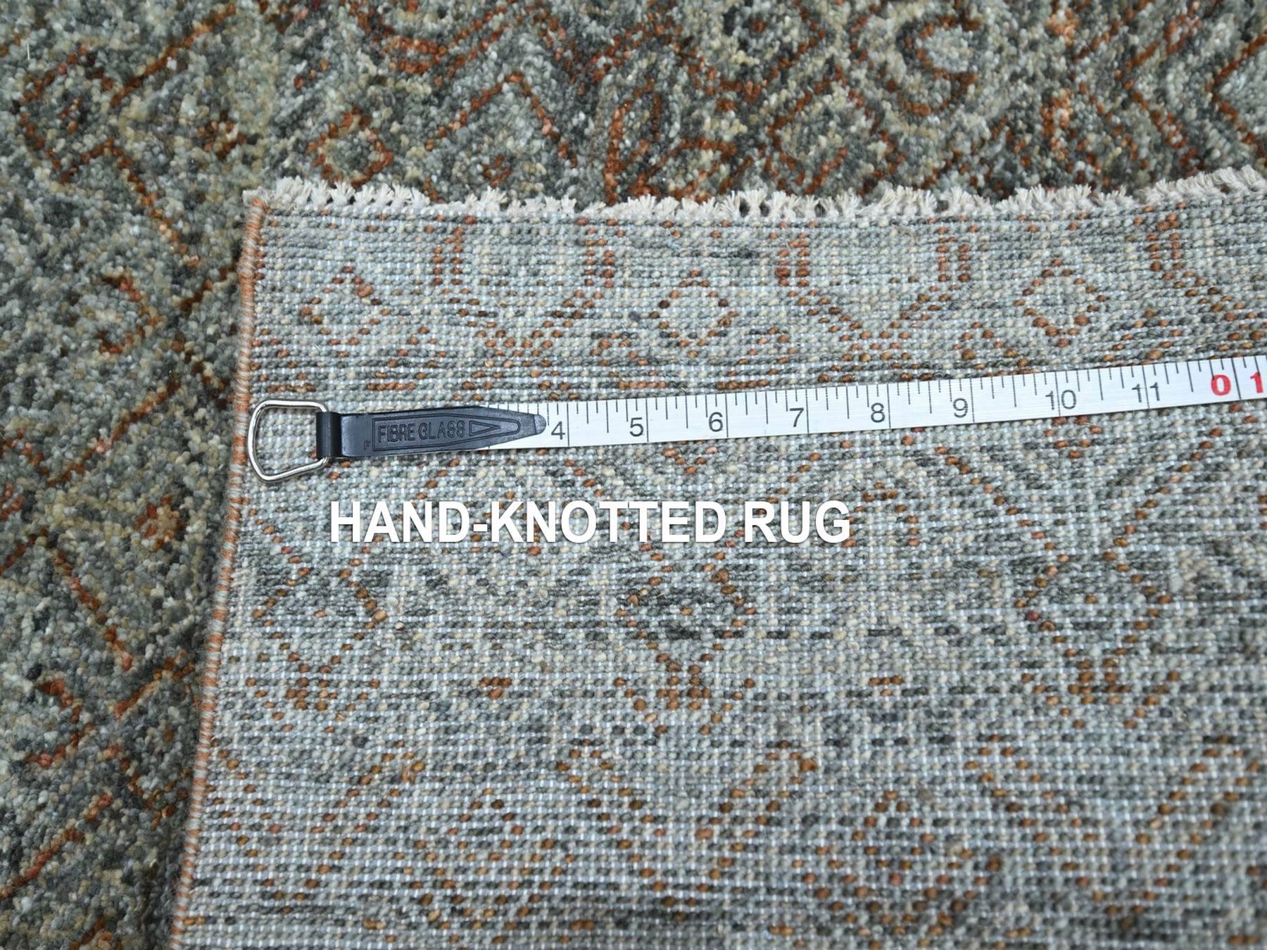 Modern / Contemporary hand-knotted wool rug in Green, 4'1" x 6'1" — SKU O077115 (view 7)