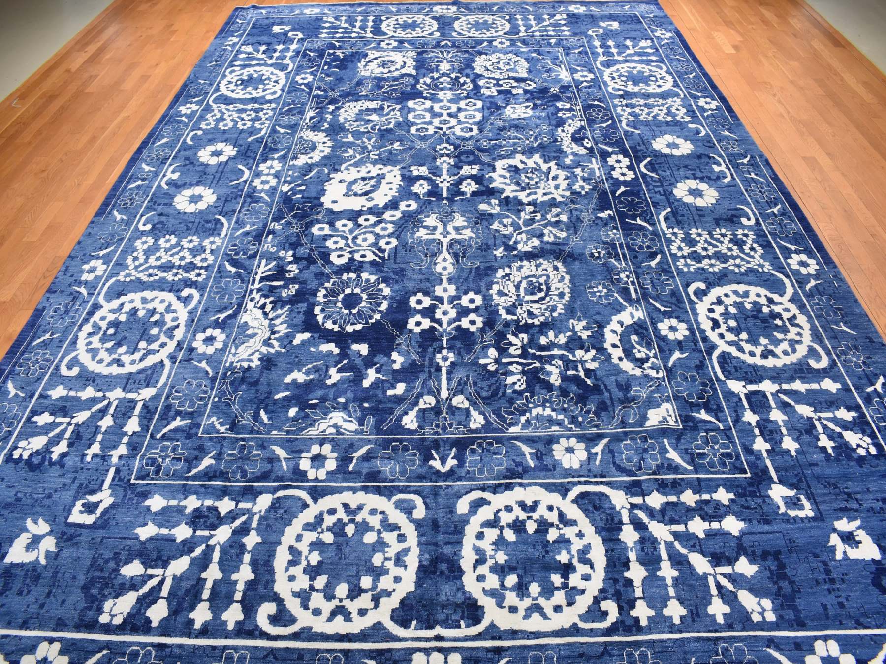 Tabriz Transitional hand-knotted wool/silk rug in Blue, 12'2" x 18'3", SKU O078014