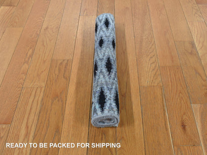 Grey 1'9" x 2'0" Modern / Contemporary Hand knotted Wool/Silk Rug - Sku: O078019
