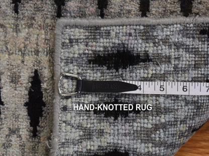 Grey 1'9" x 2'0" Modern / Contemporary Hand knotted Wool/Silk Rug - Sku: O078019