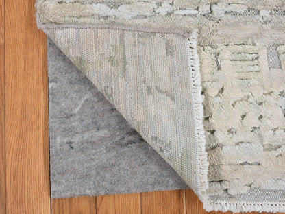 Modern / Contemporary hand-knotted wool/silk rug in Ivory, 2'0" x 2'0", SKU O078020