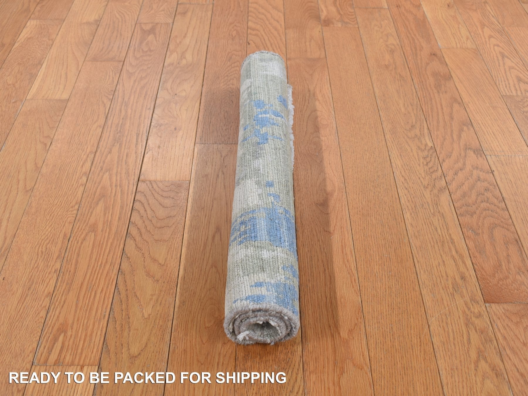 Modern / Contemporary hand-knotted wool/silk rug in Ivory, 2'0" x 2'0", SKU O078020