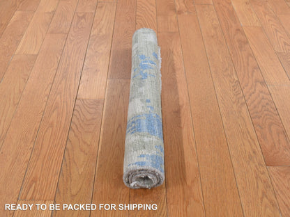 Modern / Contemporary hand-knotted wool/silk rug in Ivory, 2'0" x 2'0", SKU O078020
